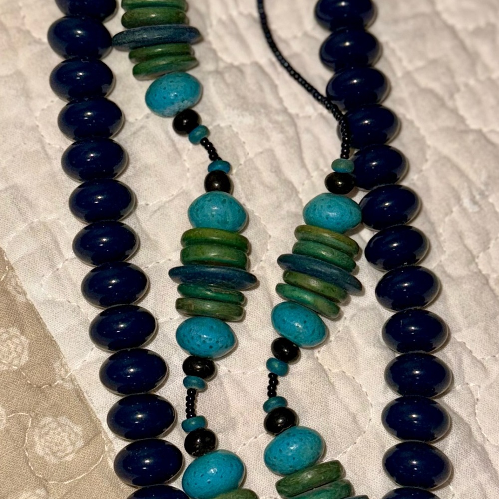 Elegant Blue and Green Beaded Necklace